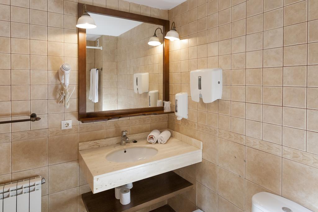 Hotel Fonda Merce Llivia Ngoại thất bức ảnh