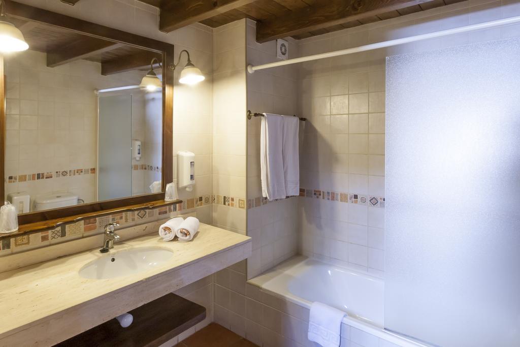 Hotel Fonda Merce Llivia Ngoại thất bức ảnh