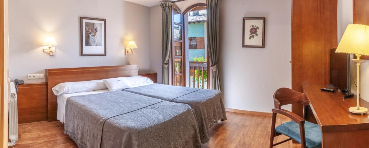 Hotel Fonda Merce Llivia Ngoại thất bức ảnh