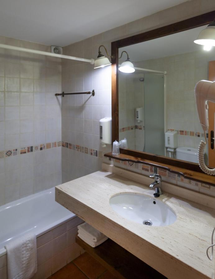 Hotel Fonda Merce Llivia Ngoại thất bức ảnh