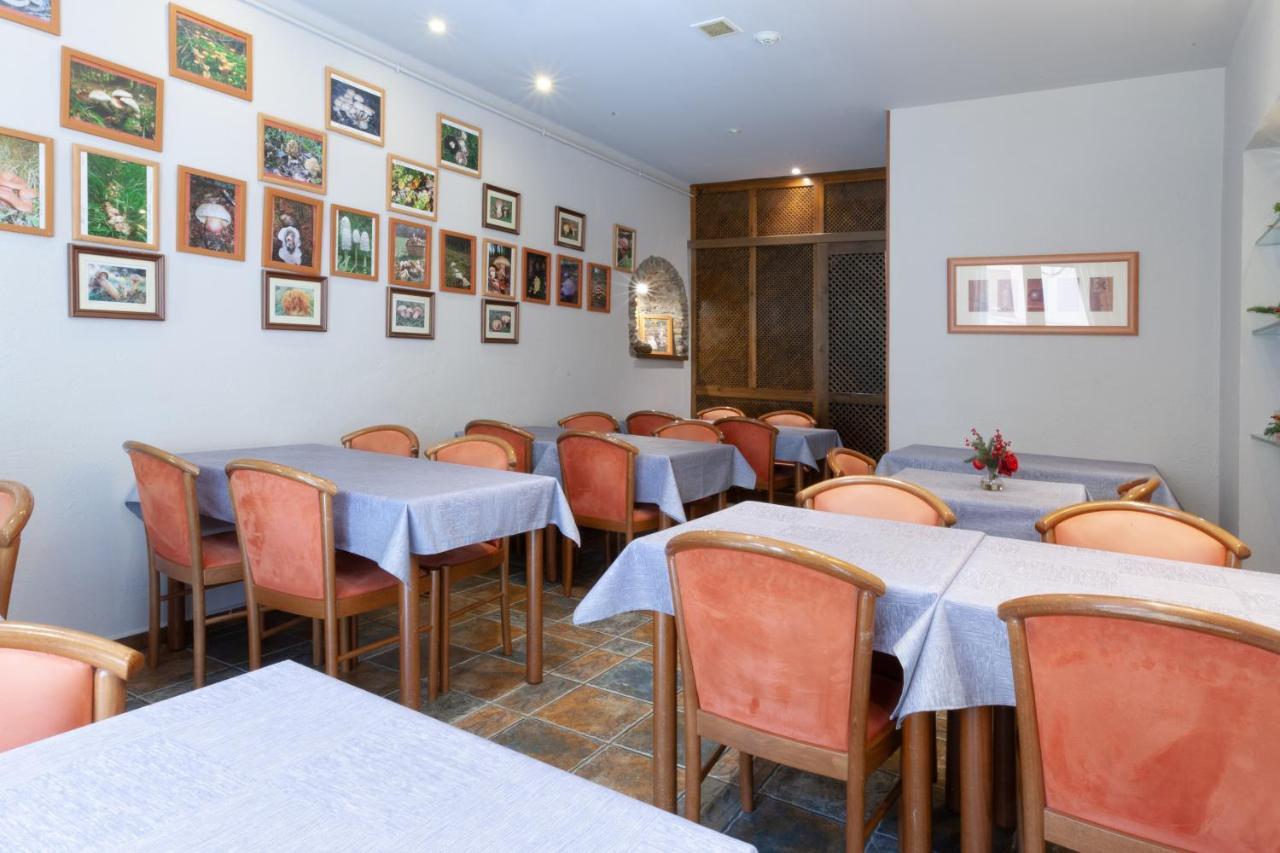 Hotel Fonda Merce Llivia Ngoại thất bức ảnh